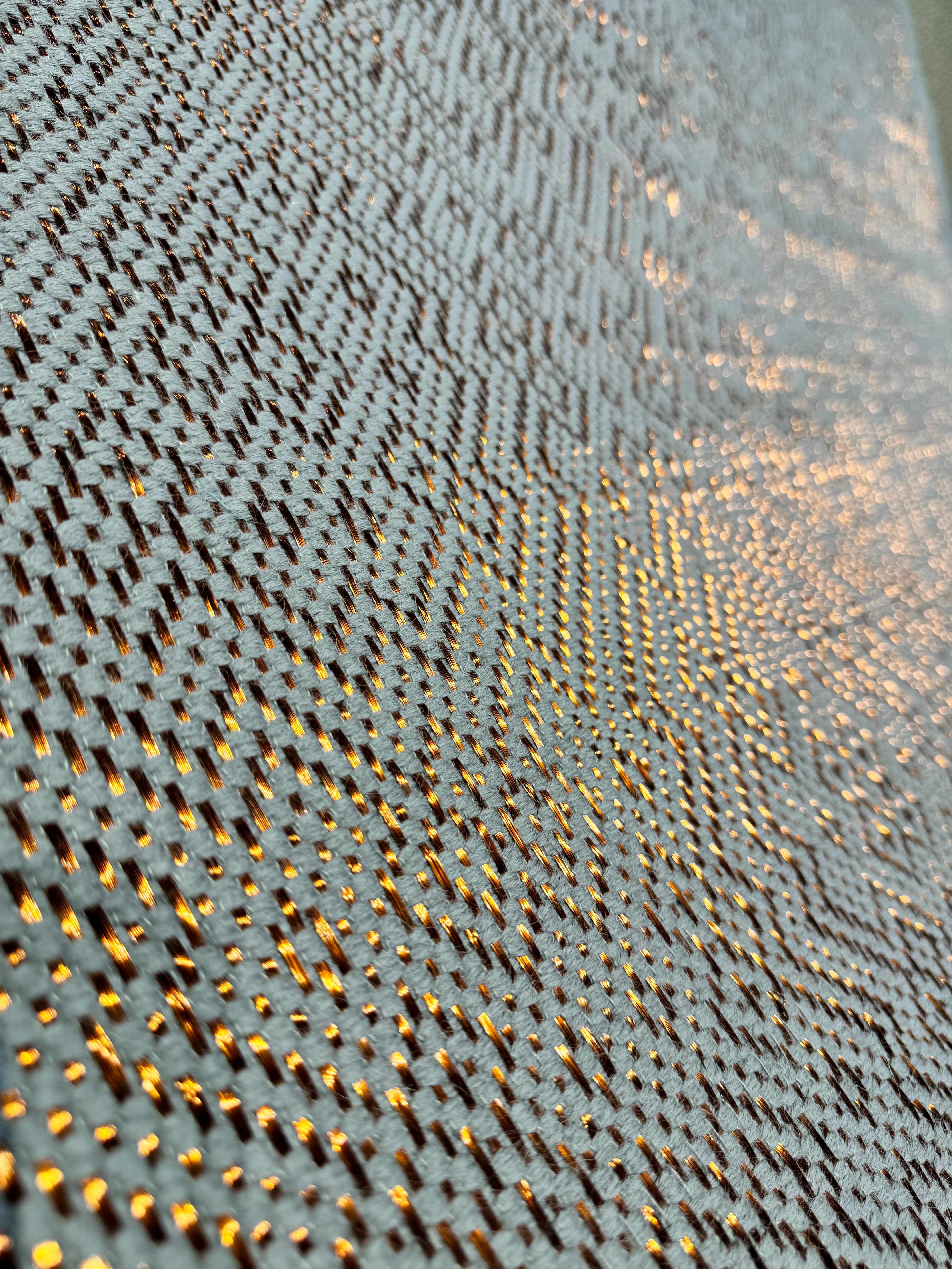 Tapete Tejido Suri en Alpaca Peruana y Cobre