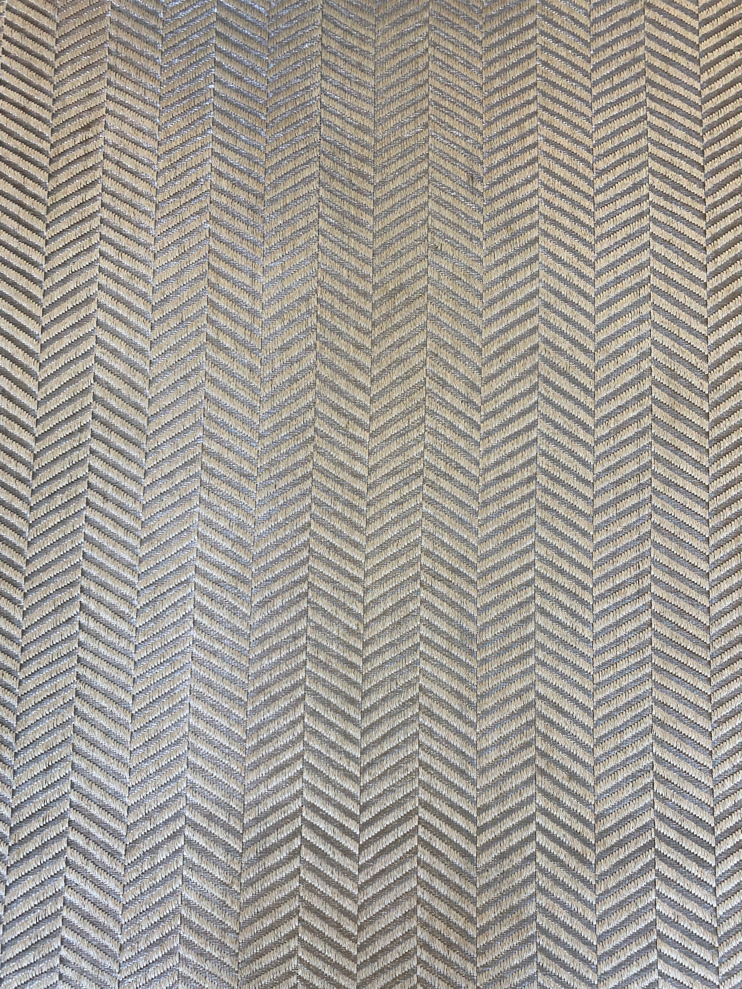 Tapete Tejido Espina de Pescado en Fique y Metal Plata + Borde uno a uno