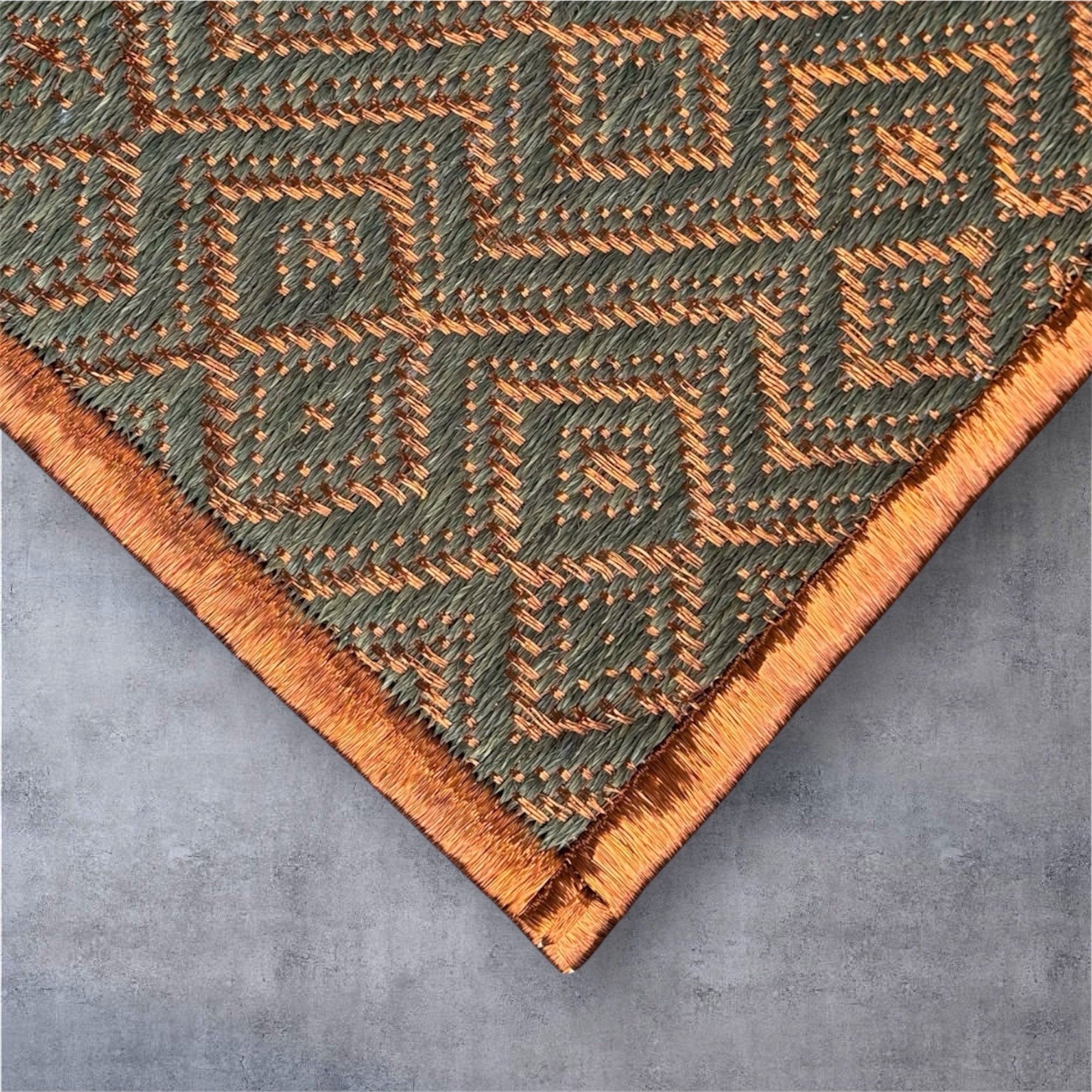 Tapete Tejido Gaia en Fique y Cobre