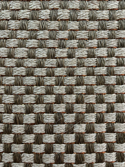 Tapete tejido Canasto combinado en Fique a doble tono con detalle en cobre