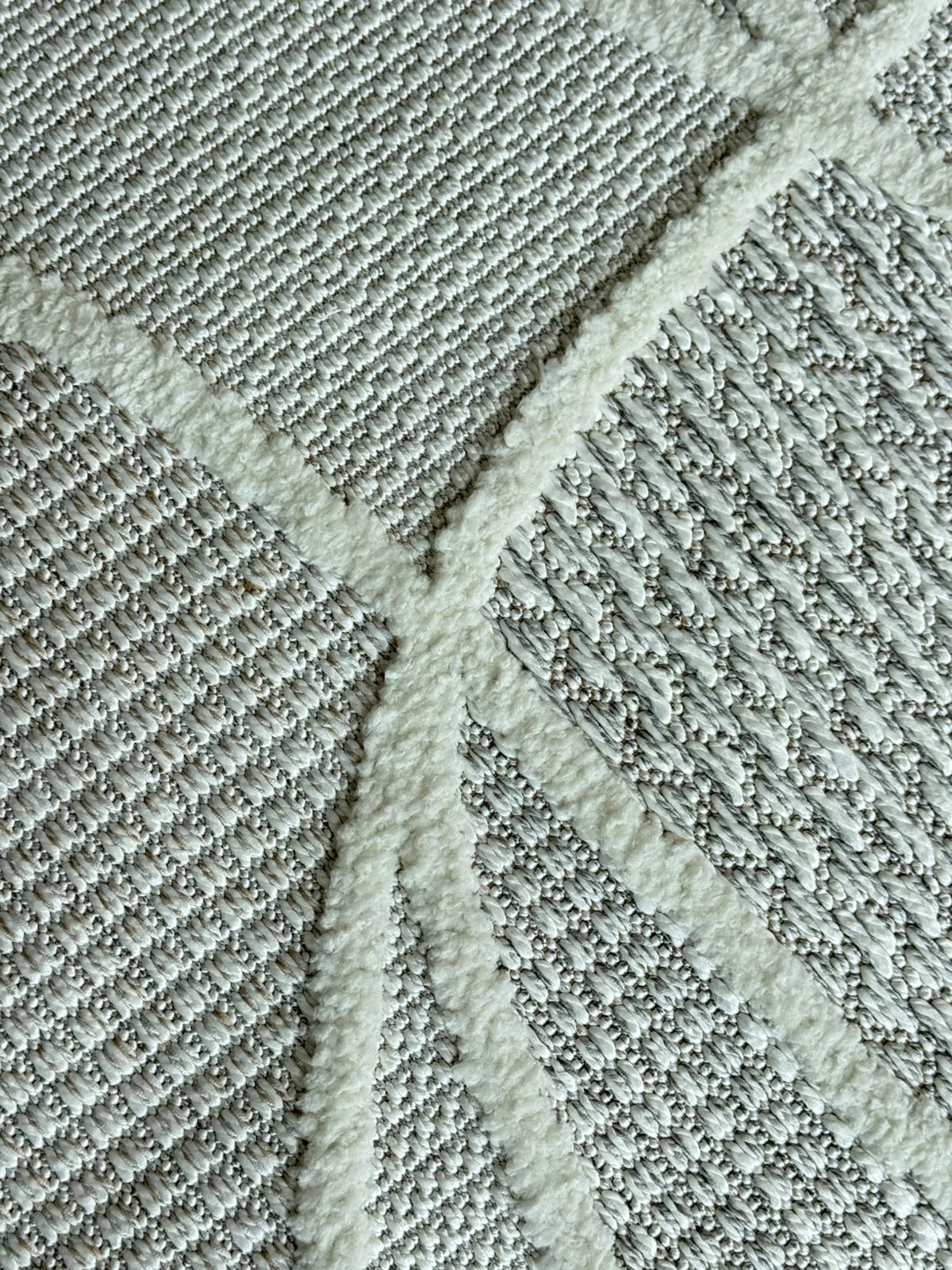 Alfombra Zeugma / 0106A / Bone - L.Grey