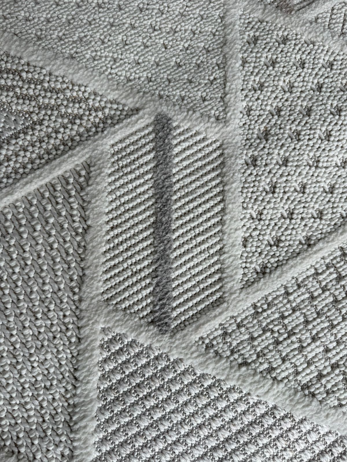 Alfombra / Zeugma / 0021A / Bone - L.Grey