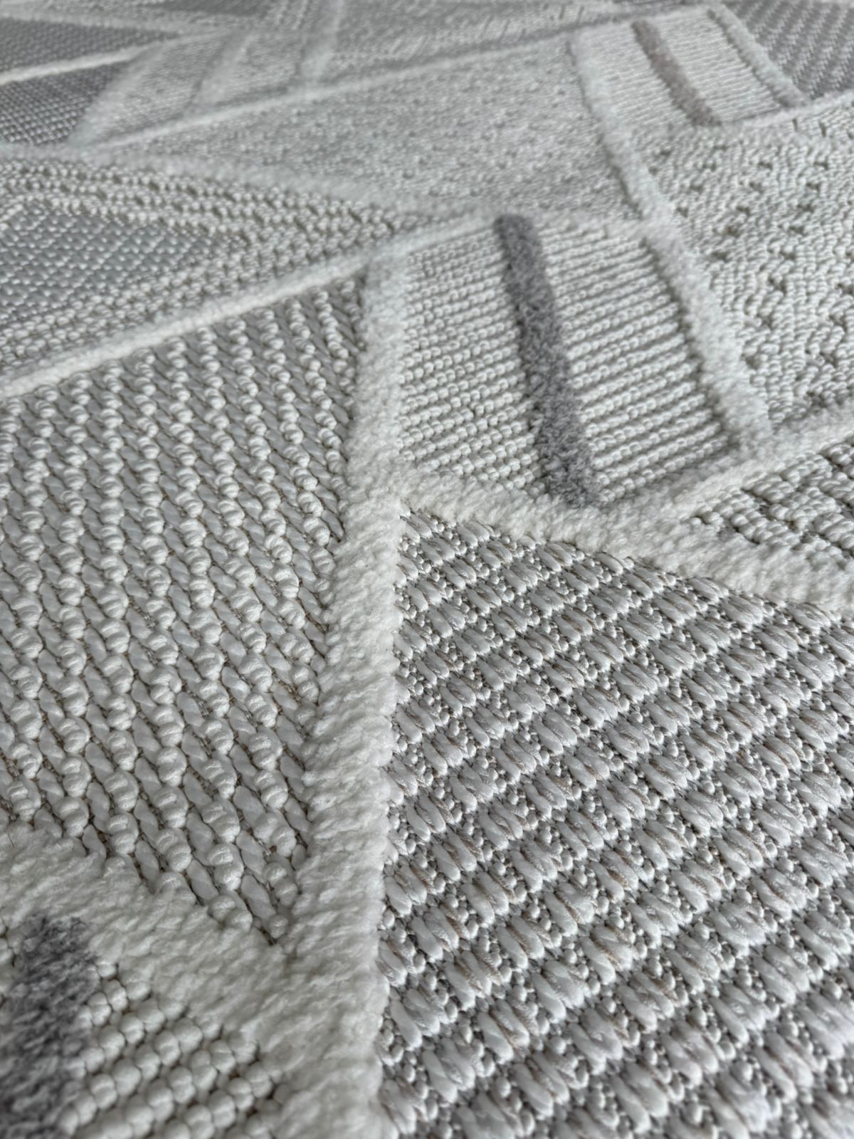 Alfombra / Zeugma / 0021A / Bone - L.Grey