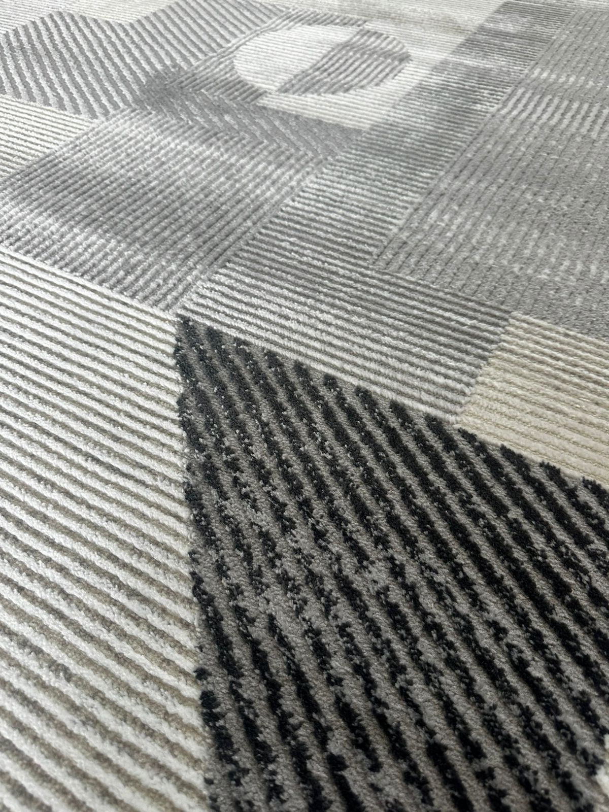 Alfombra Gobekli Tepe / 0093B / L.Grey - D.Grey