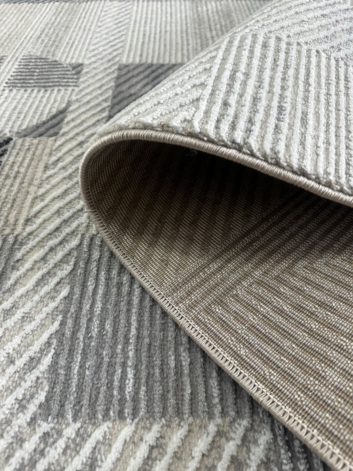 Alfombra Gobekli Tepe / 0093B / L.Grey - D.Grey